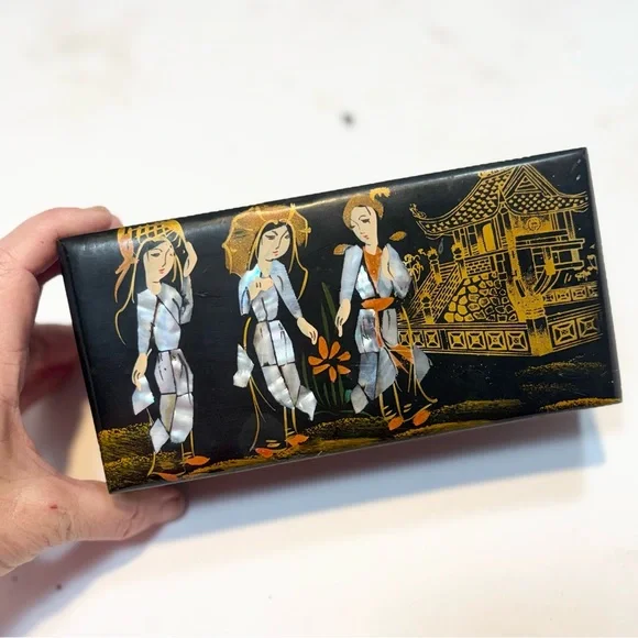 vintage Japanese black lacquer jewelry box intricate mother-of-pearl - Picture 11 of 12